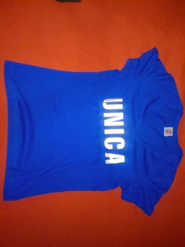 Tshirt-Azzurra-con-scritta-UNICA-foto2